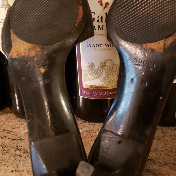 Authentic Gucci slides - Picture 2 of 6